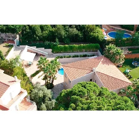 Villa Luxury Villa, Private Beach N Pool